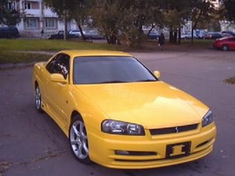 2000 Nissan Skyline