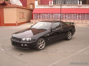 2000 Nissan Skyline