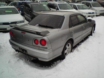 2000 Nissan Skyline