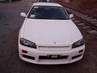 2000 Nissan Skyline