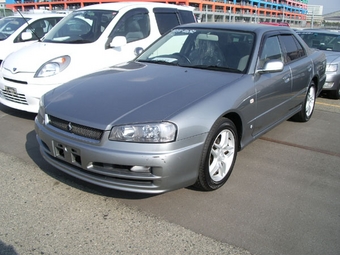 2000 Nissan Skyline