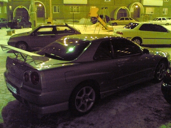 2000 Nissan Skyline