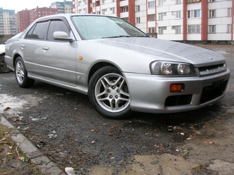 2000 Nissan Skyline