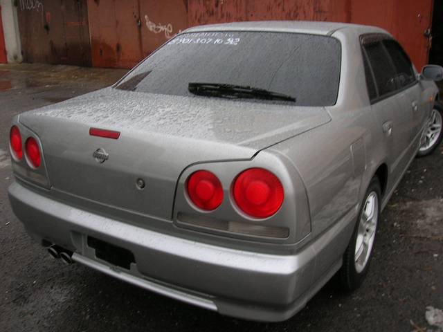 2000 Nissan Skyline