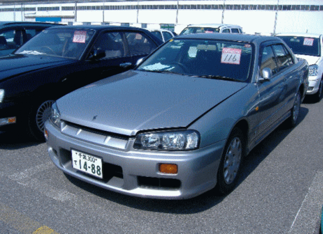 2000 Nissan Skyline