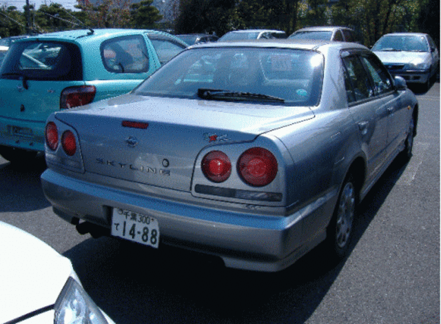 2000 Nissan Skyline