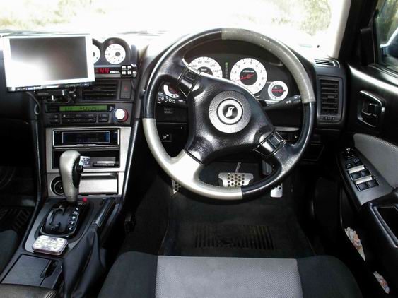 2000 Nissan Skyline