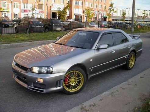 2000 Nissan Skyline