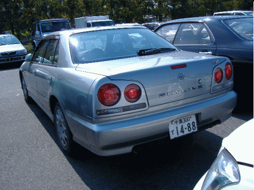 2000 Nissan Skyline