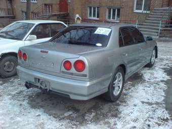 2000 Skyline