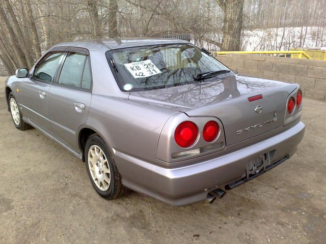 2000 Nissan Skyline