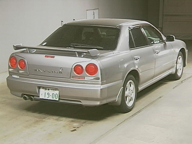 2000 Nissan Skyline