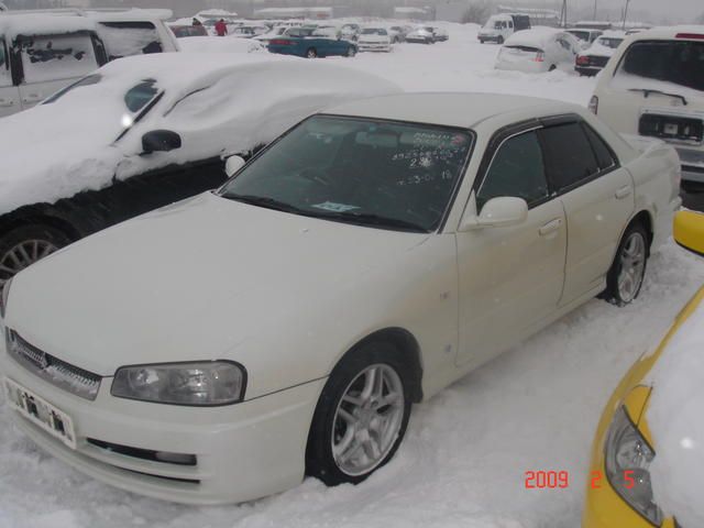 2000 Nissan Skyline