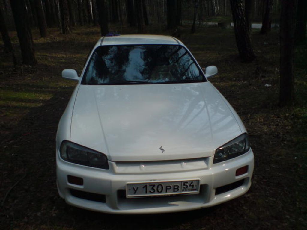 2000 Nissan Skyline