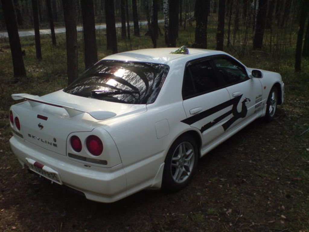 2000 Nissan Skyline
