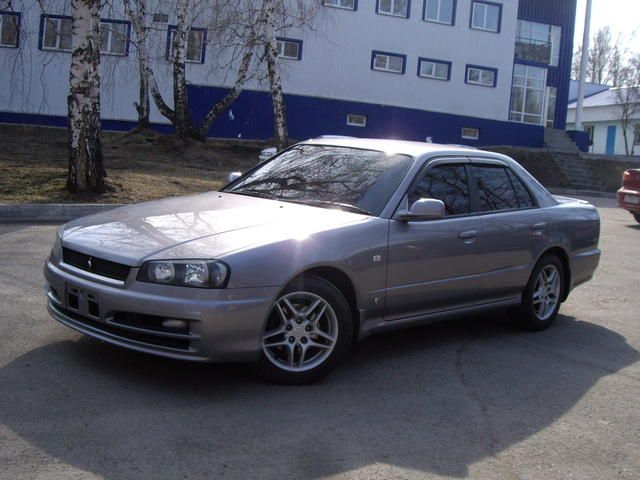 2000 Nissan Skyline