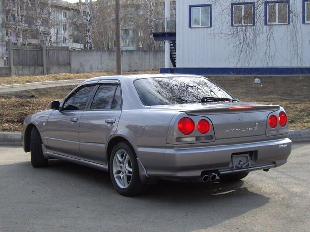 2000 Nissan Skyline