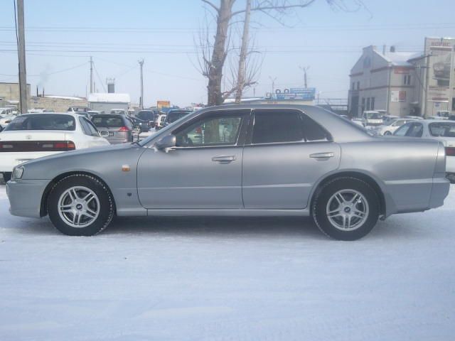 2000 Nissan Skyline