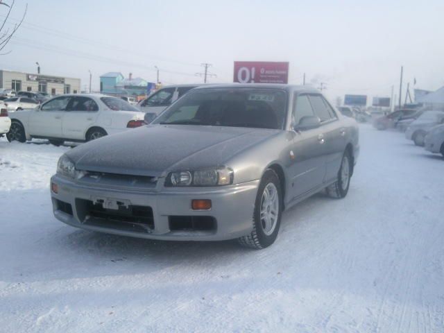 2000 Nissan Skyline