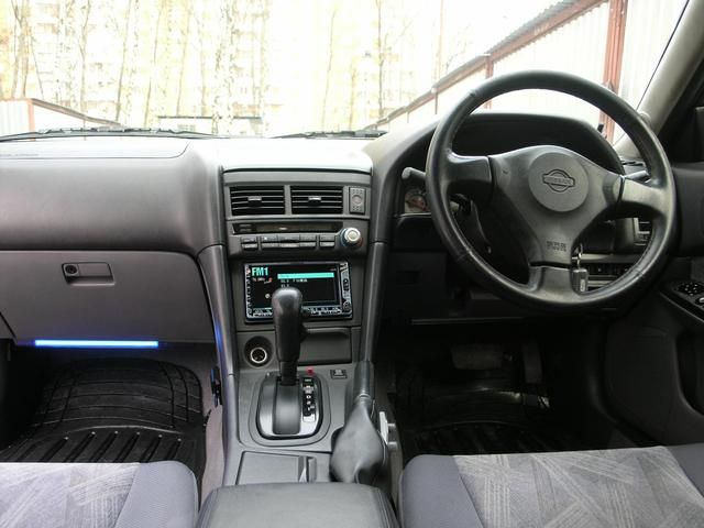 2000 Nissan Skyline