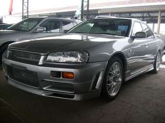 2000 Nissan Skyline