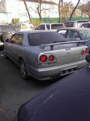 2000 Nissan Skyline