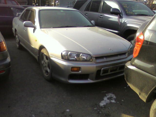 2000 Nissan Skyline