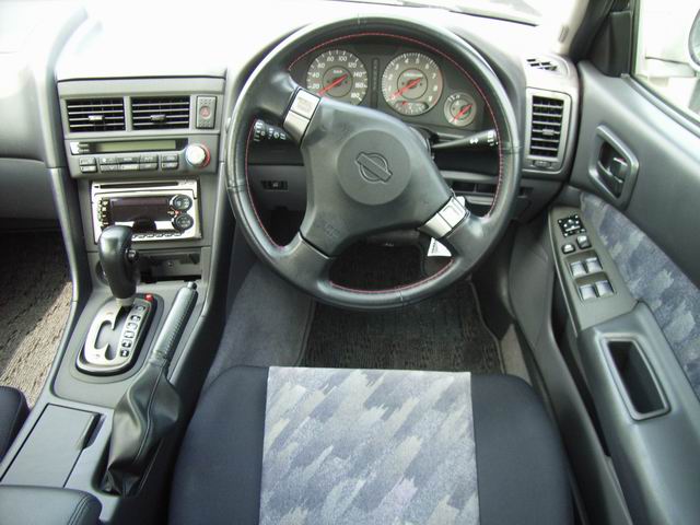 2000 Nissan Skyline Photos
