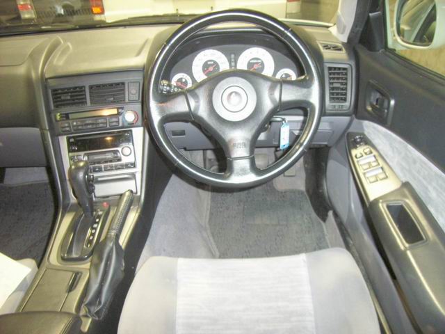 2000 Nissan Skyline Photos