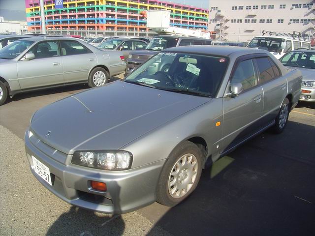 2000 Nissan Skyline Photos