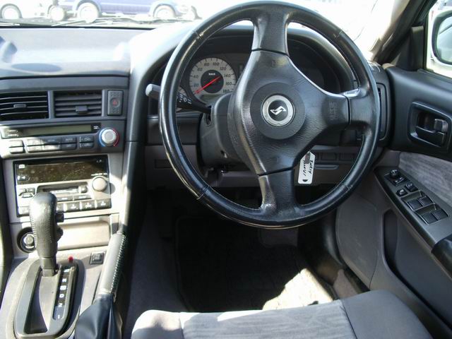 2000 Nissan Skyline Pictures
