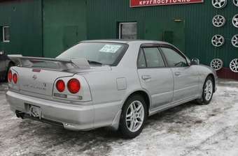 2000 Nissan Skyline Photos