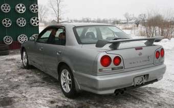 2000 Nissan Skyline Photos
