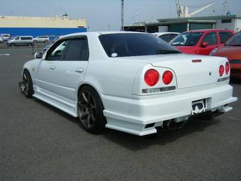 2000 Nissan Skyline Pictures