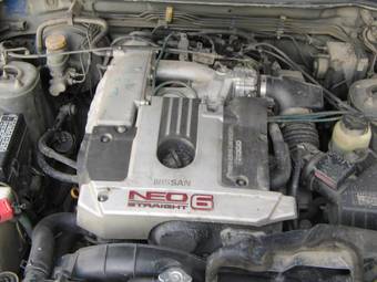 2000 Nissan Skyline Pictures