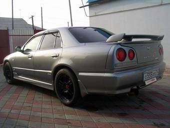 2000 Nissan Skyline Photos