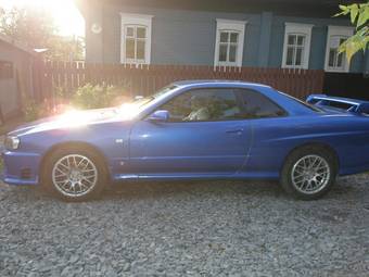 2000 Nissan Skyline Pictures