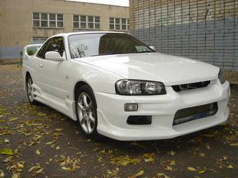 2000 Nissan Skyline Photos