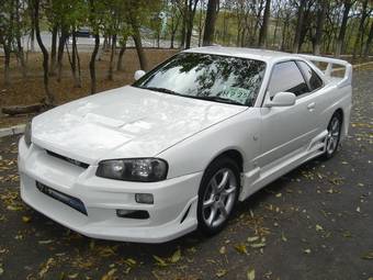 2000 Nissan Skyline Photos