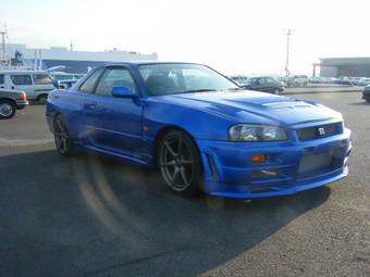 2000 Nissan Skyline Photos