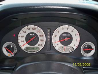 2000 Nissan Skyline Photos