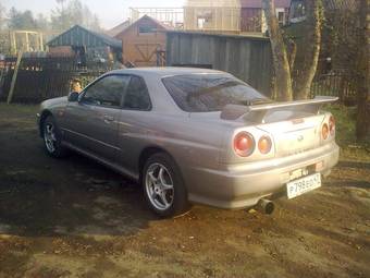 2000 Nissan Skyline Photos