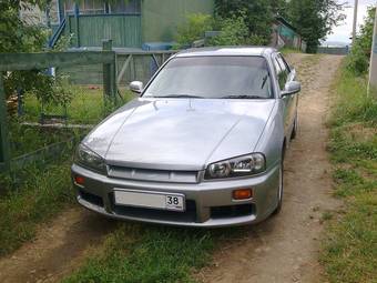 2000 Nissan Skyline Photos