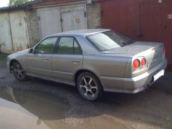 2000 Nissan Skyline Photos