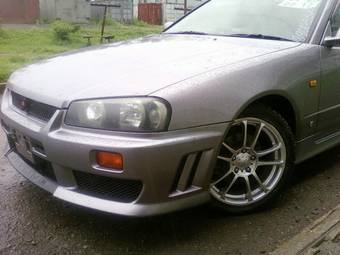 2000 Nissan Skyline Photos