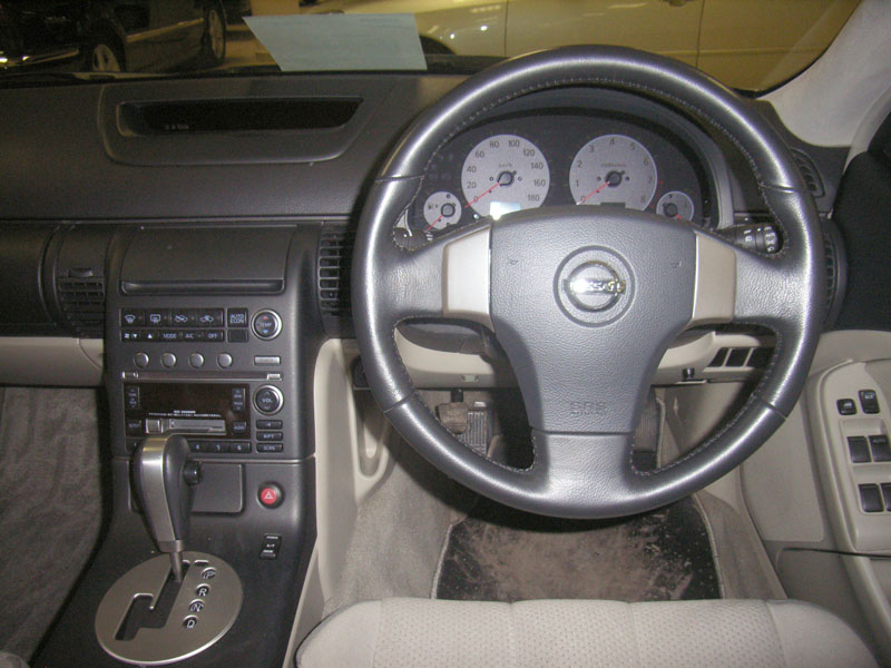 2001 Nissan Skyline Photos