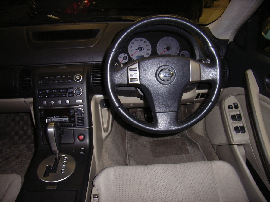 2001 Nissan Skyline Pictures