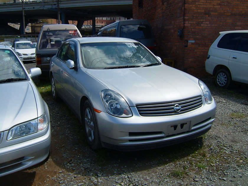 2001 Nissan Skyline Images