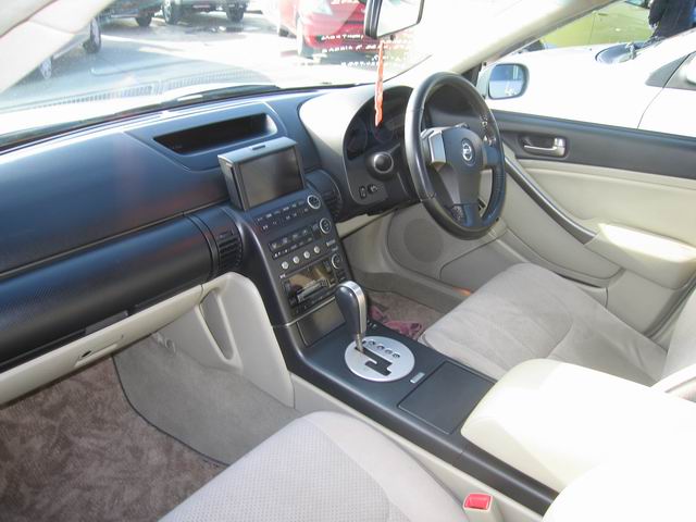 2001 Nissan Skyline Images