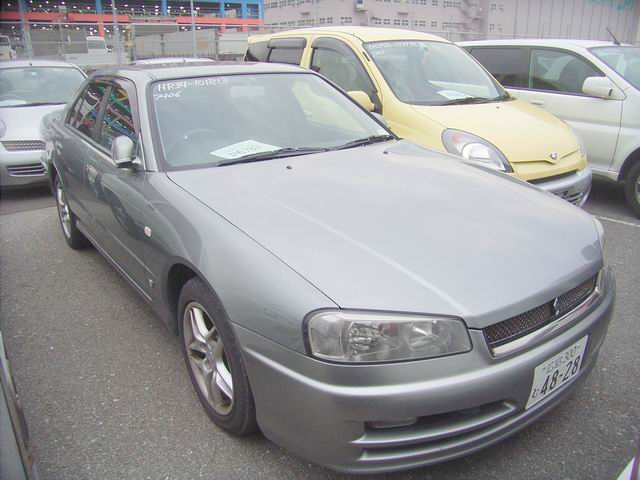 2001 Nissan Skyline Pictures